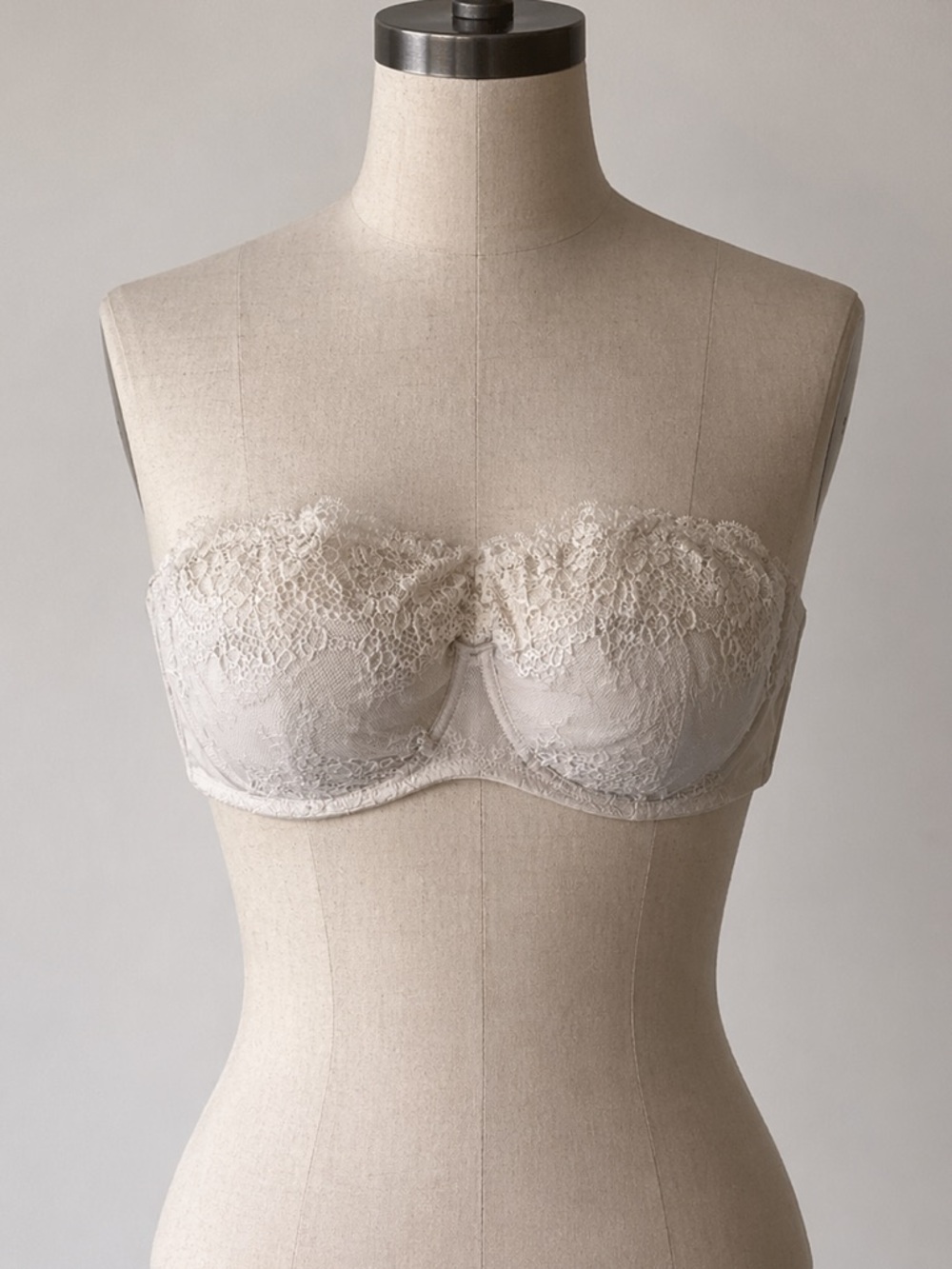 36D Sweet Nothings Maidenform Elegant Lace Strapless Bra Bandeau Balconet Lined